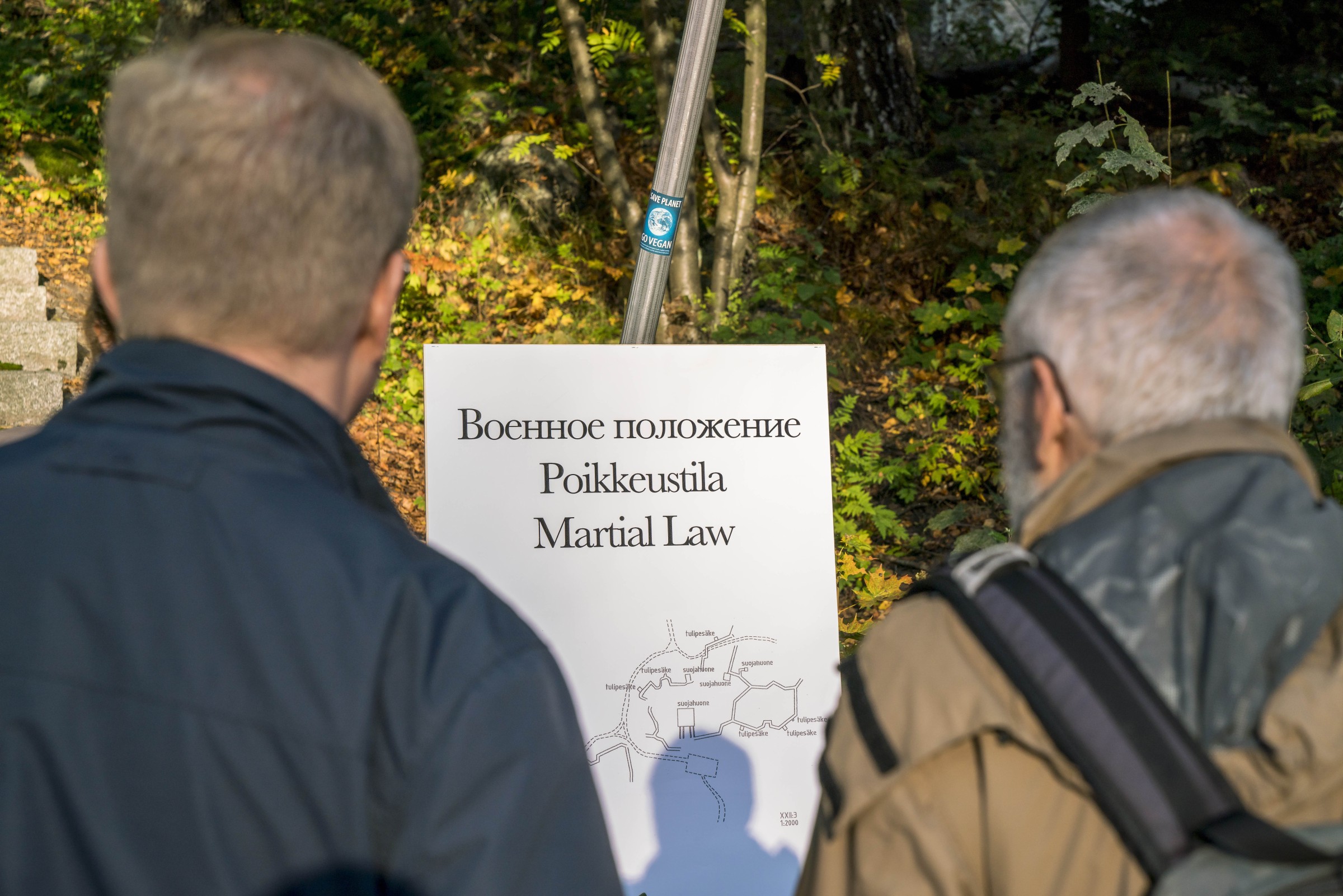 Martial Law at Patterimäki park, audience walking to the event