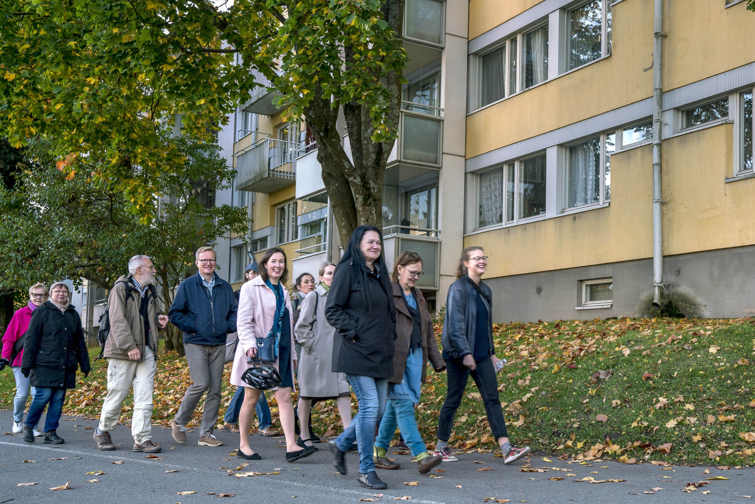 Martial Law at Patterimäki park, audience on the way to the event