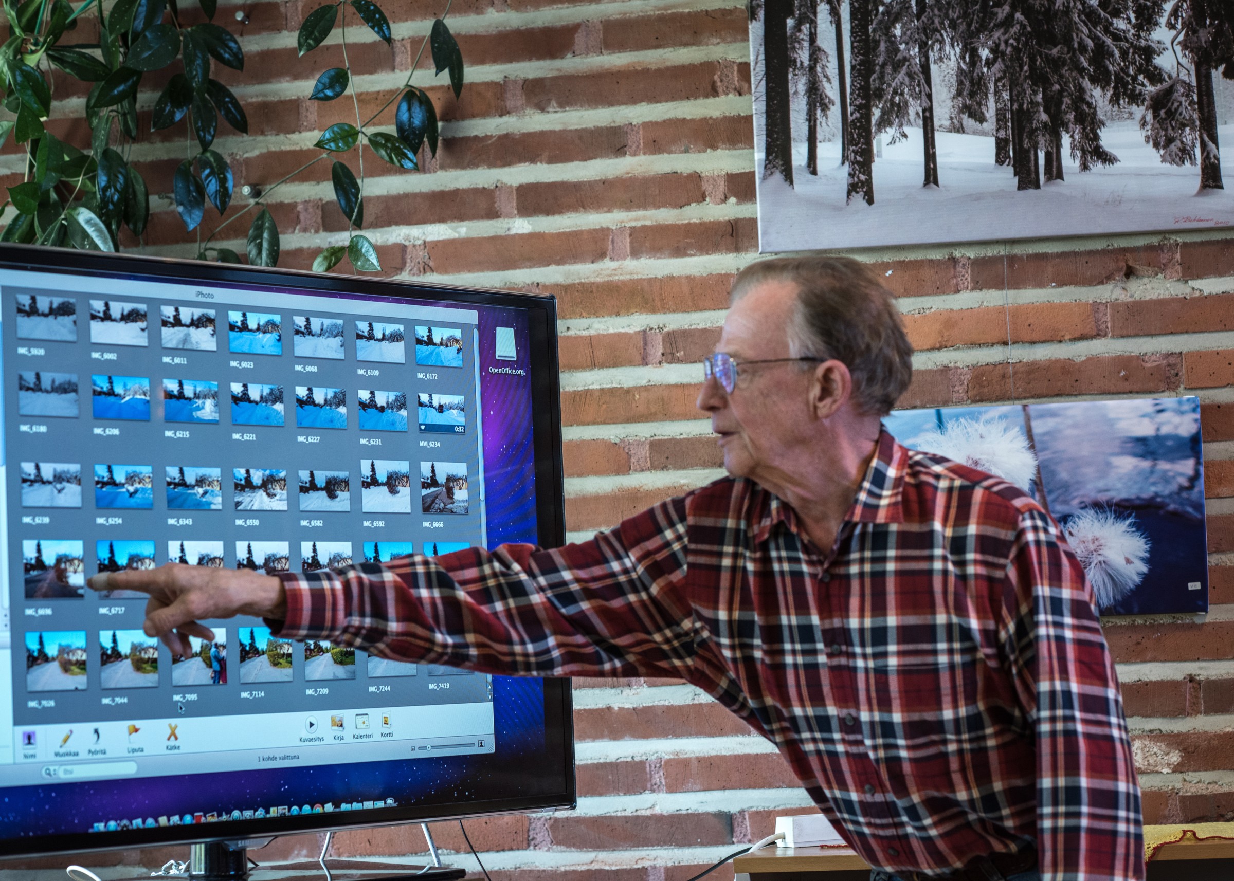 Maunula Atmospheres, La Jetée screening at Maunula Media workshop