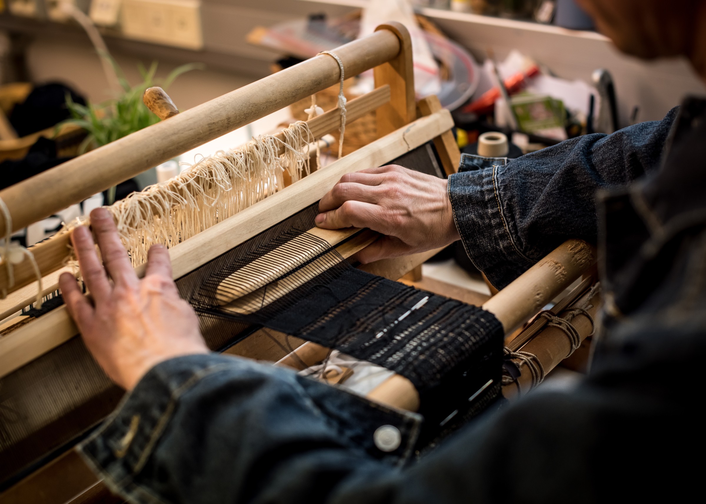 Maunula Collection, Making fabrics at Saunabaari Community Centre