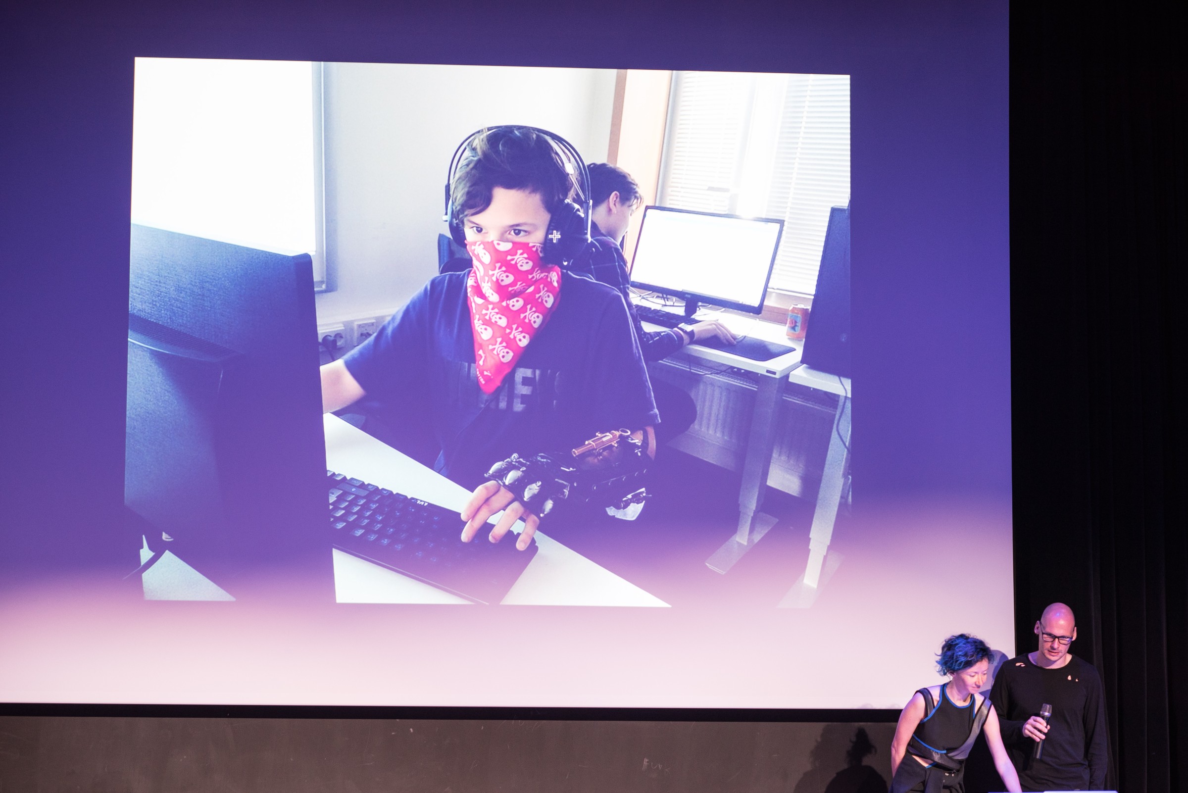 myfutures.trade, eeefff presenting the project at the Young Futures event